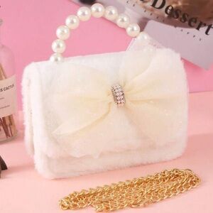 Elegant White Faux Fur Bag with Pearl Handle